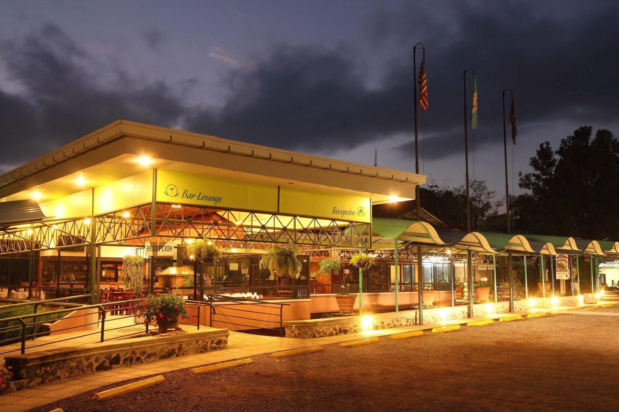 Park Hotel Santa Cruz Verapaz エクステリア 写真