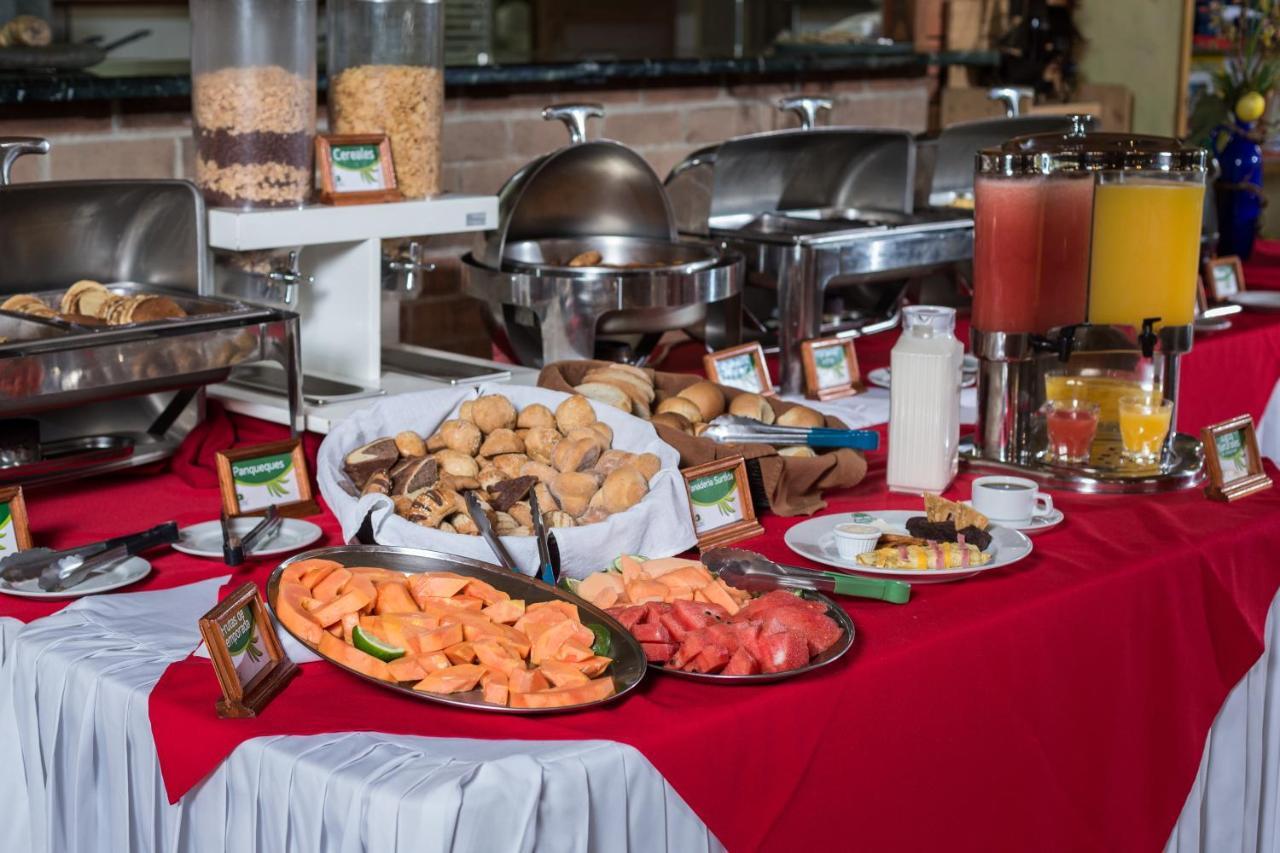 Park Hotel Santa Cruz Verapaz エクステリア 写真